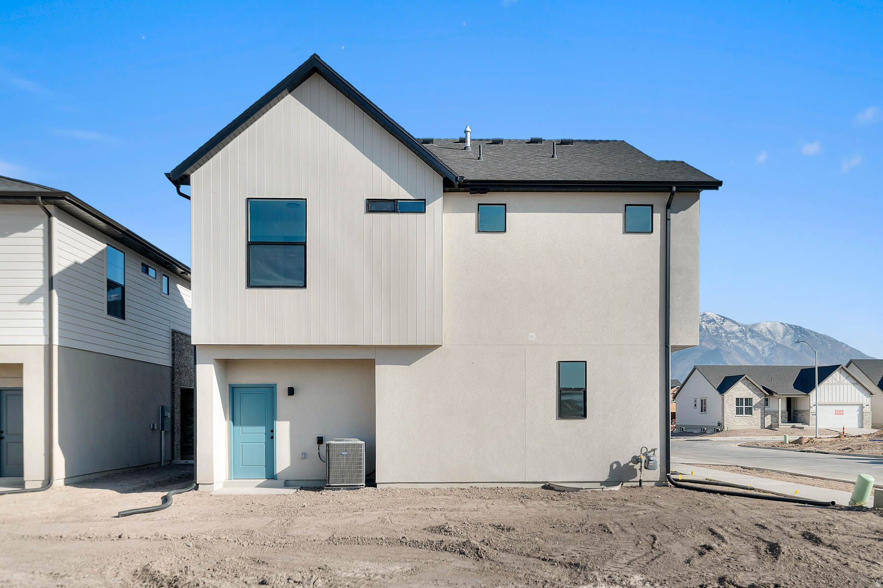 BROADVIEW SHORES COTTAGE 801 - Residential