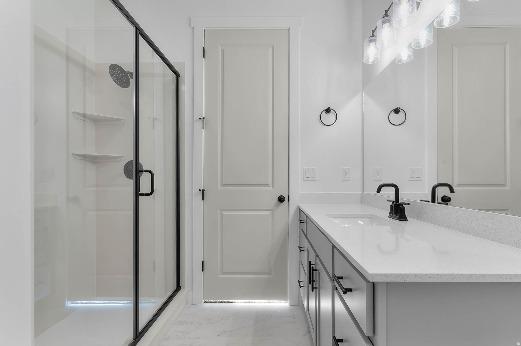 BROADVIEW SHORES COTTAGE 801 - Residential