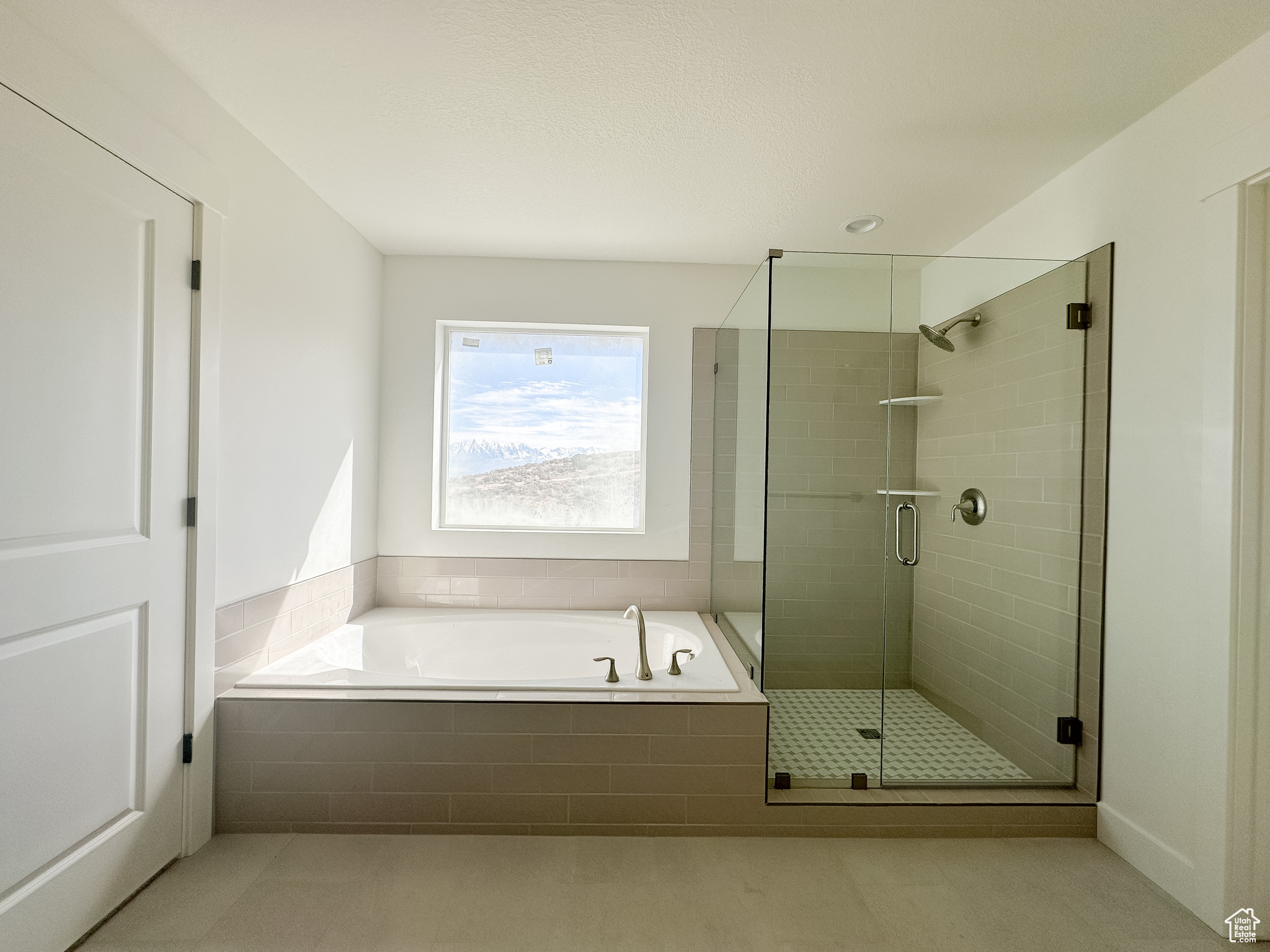 SARATOGA HILLS - Residential