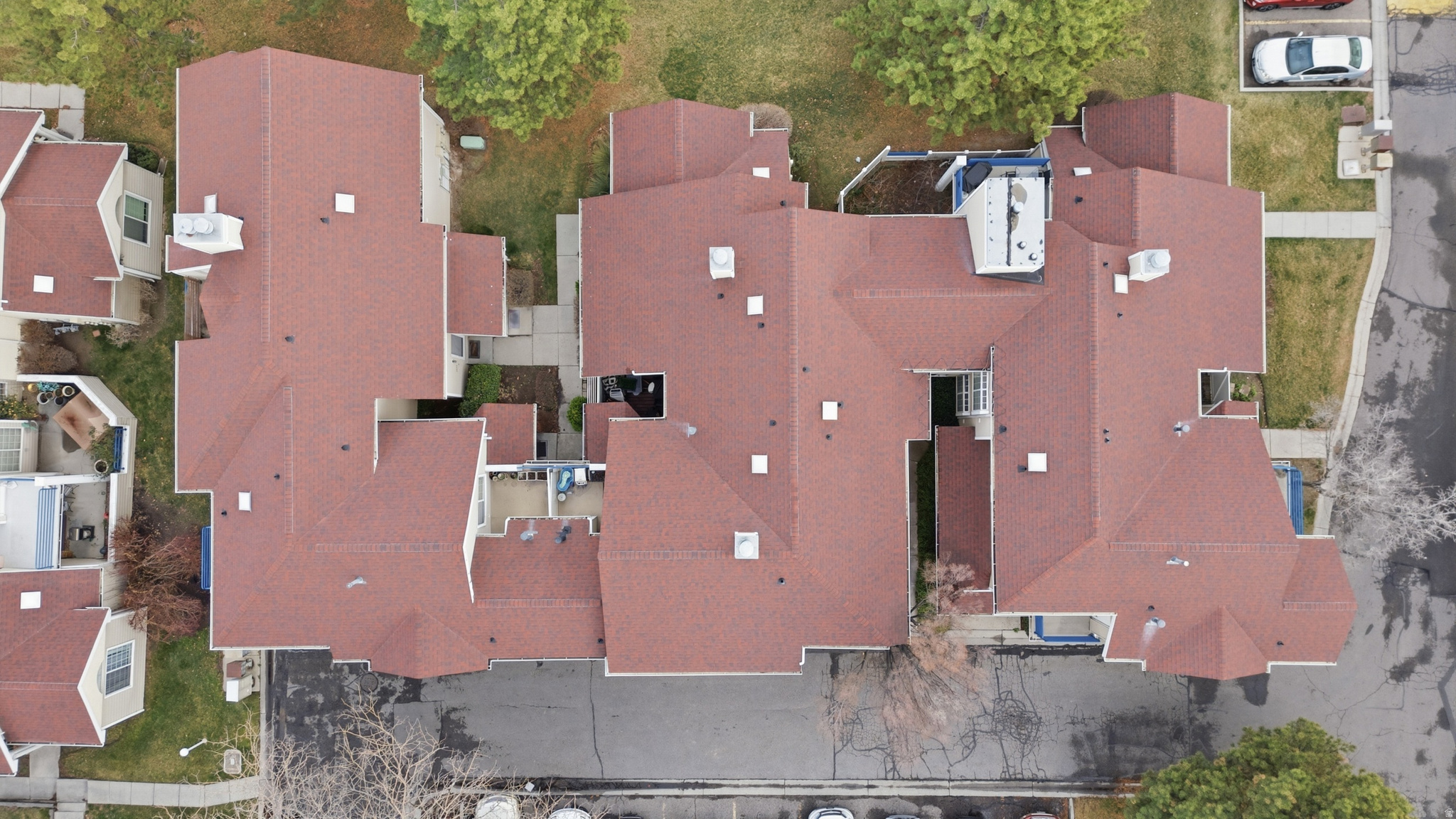 CROSSPOINTE - Residential