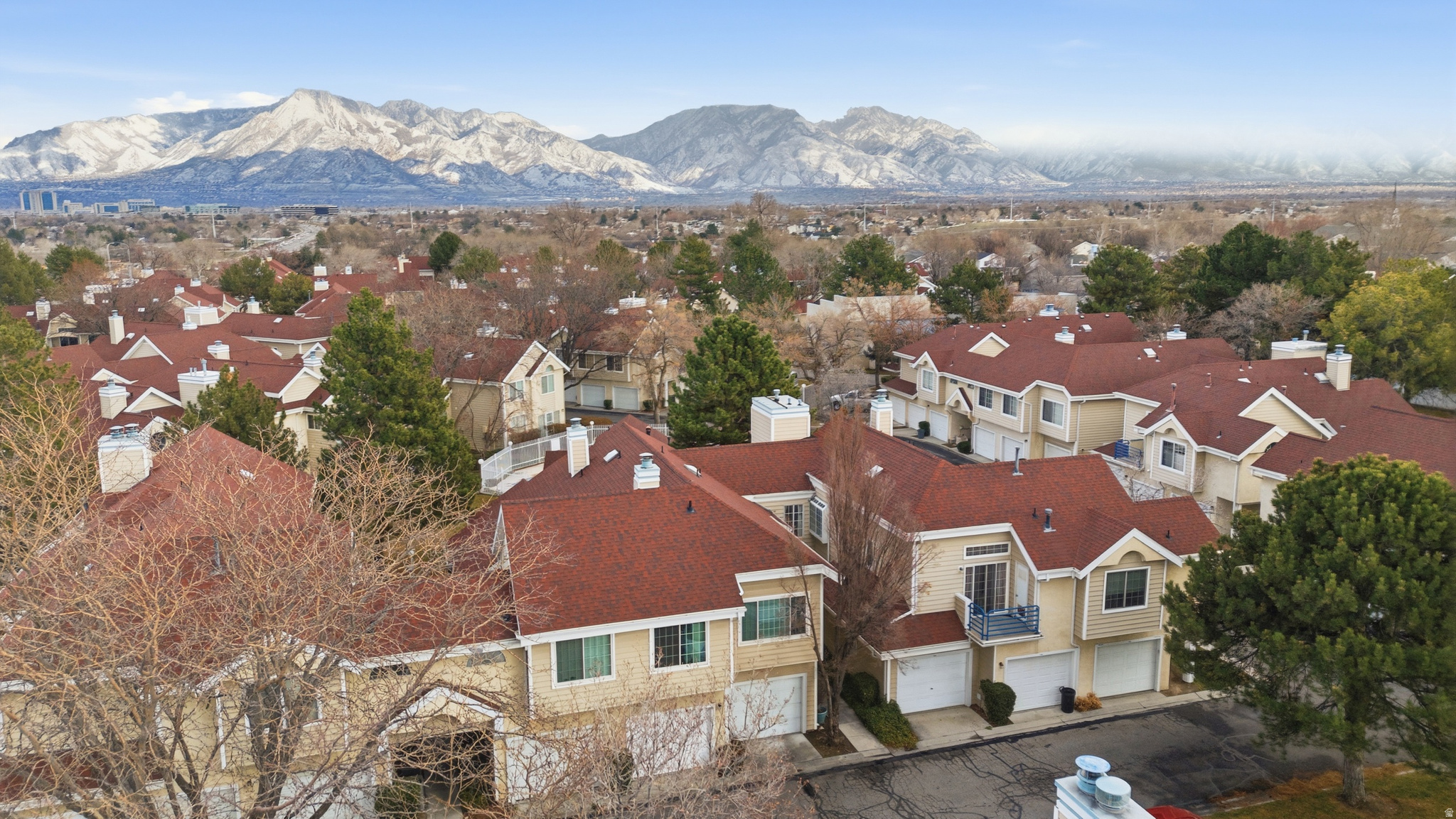 CROSSPOINTE - Residential