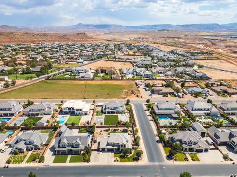 Tiny photo for 2252 E FIELDSTONE CIR, Saint George, UT 84790 (MLS # 2173681)