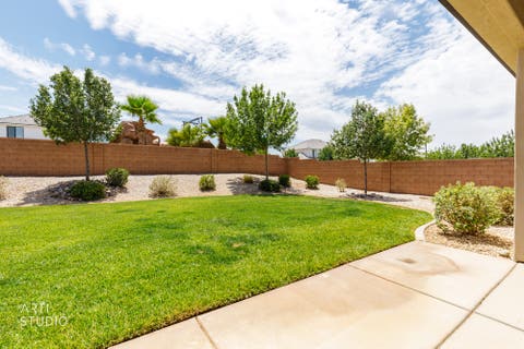 Tiny photo for 2252 E FIELDSTONE CIR, Saint George, UT 84790 (MLS # 2173681)