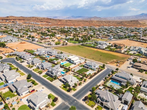 Tiny photo for 2252 E FIELDSTONE CIR, Saint George, UT 84790 (MLS # 2173681)