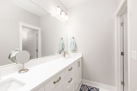 Tiny photo for 2252 E FIELDSTONE CIR, Saint George, UT 84790 (MLS # 2173681)
