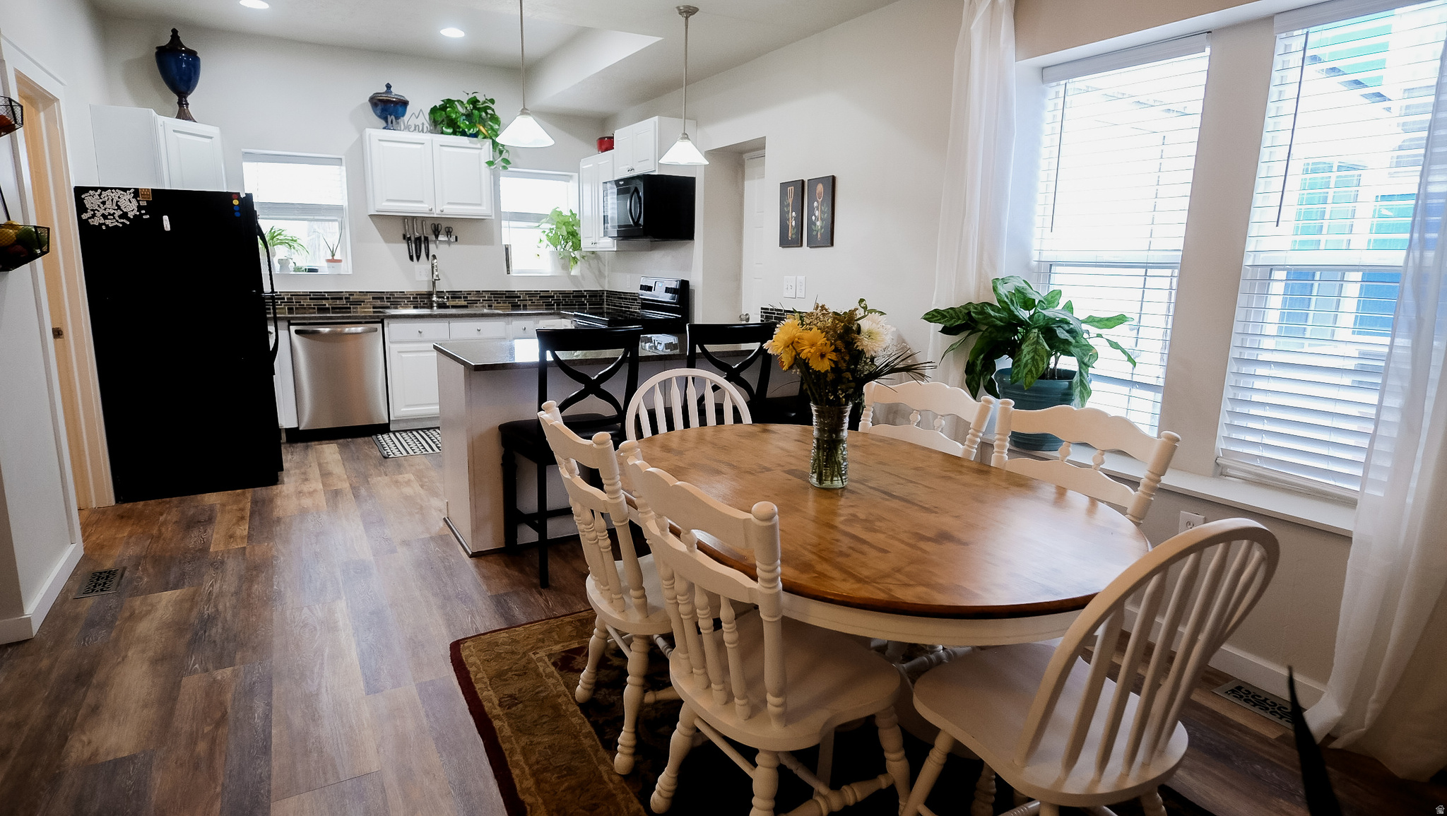 WALKERS SUB - Residential Income