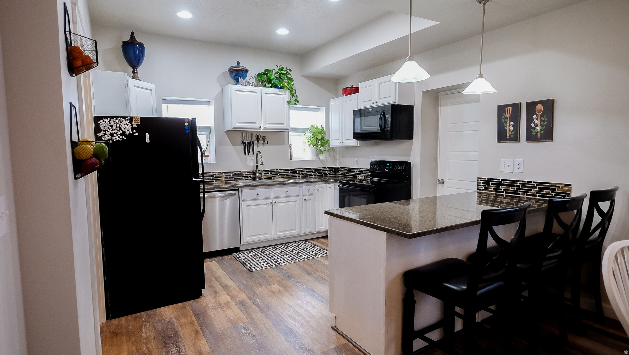 WALKERS SUB - Residential Income