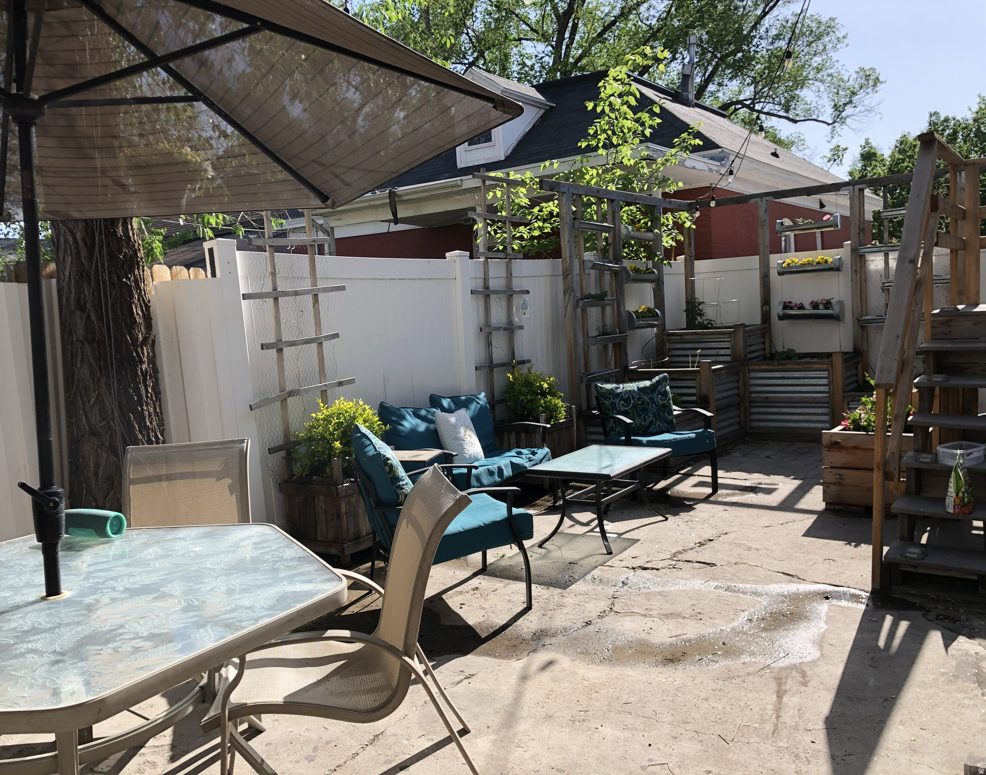 WALKERS SUB - Residential Income