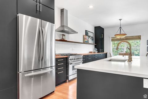 Tiny photo for 1346 RIDGEWAY RD, Santaquin, UT 84655 (MLS # 2090696)
