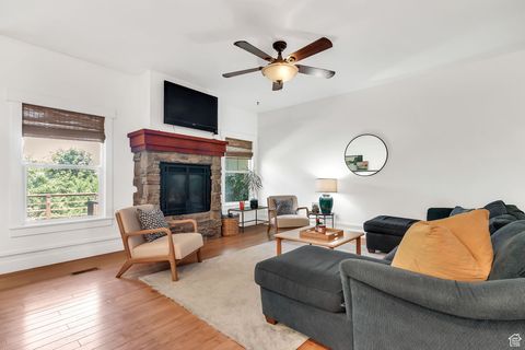 Tiny photo for 1346 RIDGEWAY RD, Santaquin, UT 84655 (MLS # 2090696)