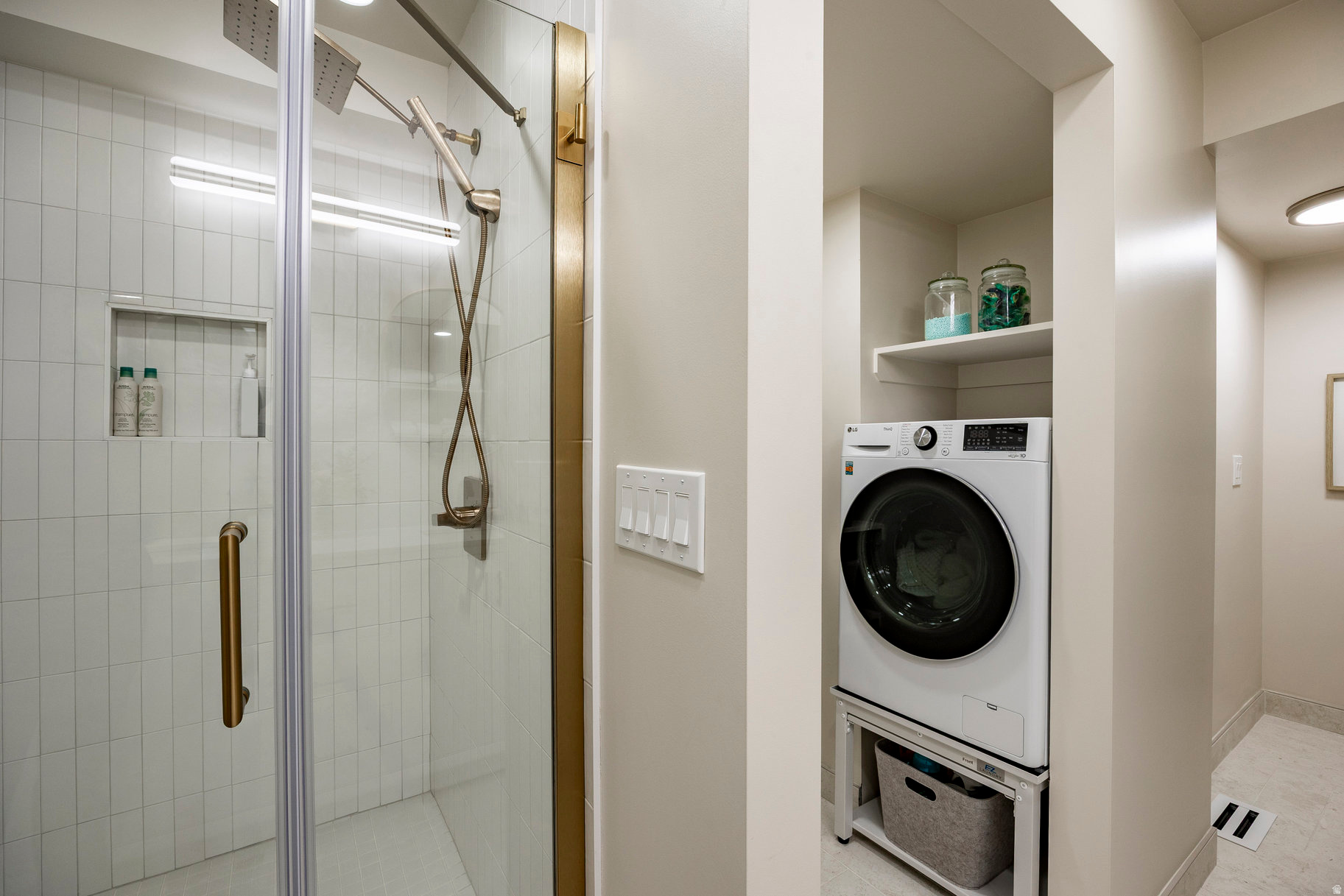 BROOKSTONE - Residential