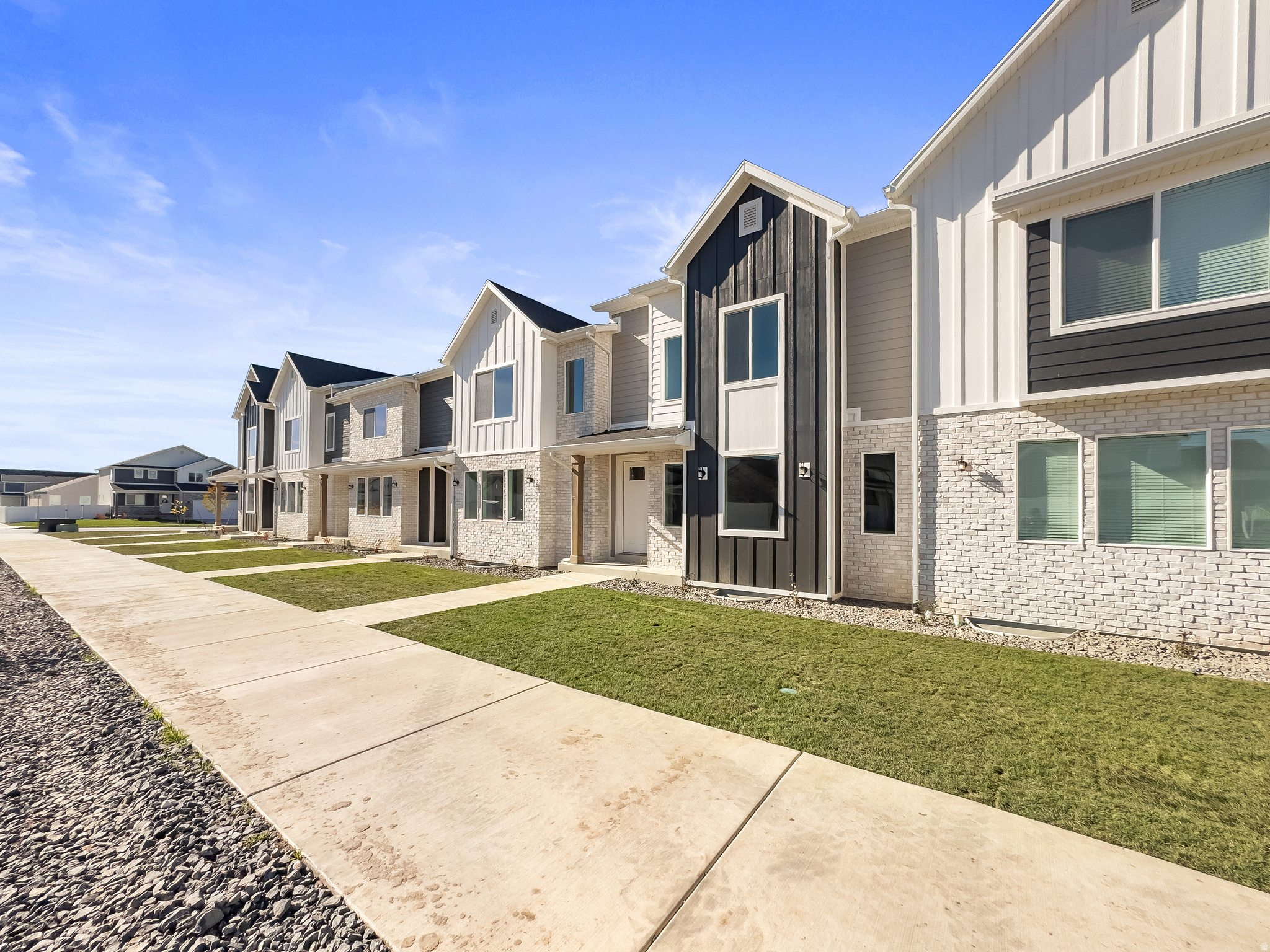 RC'S PARKWEST - Residential