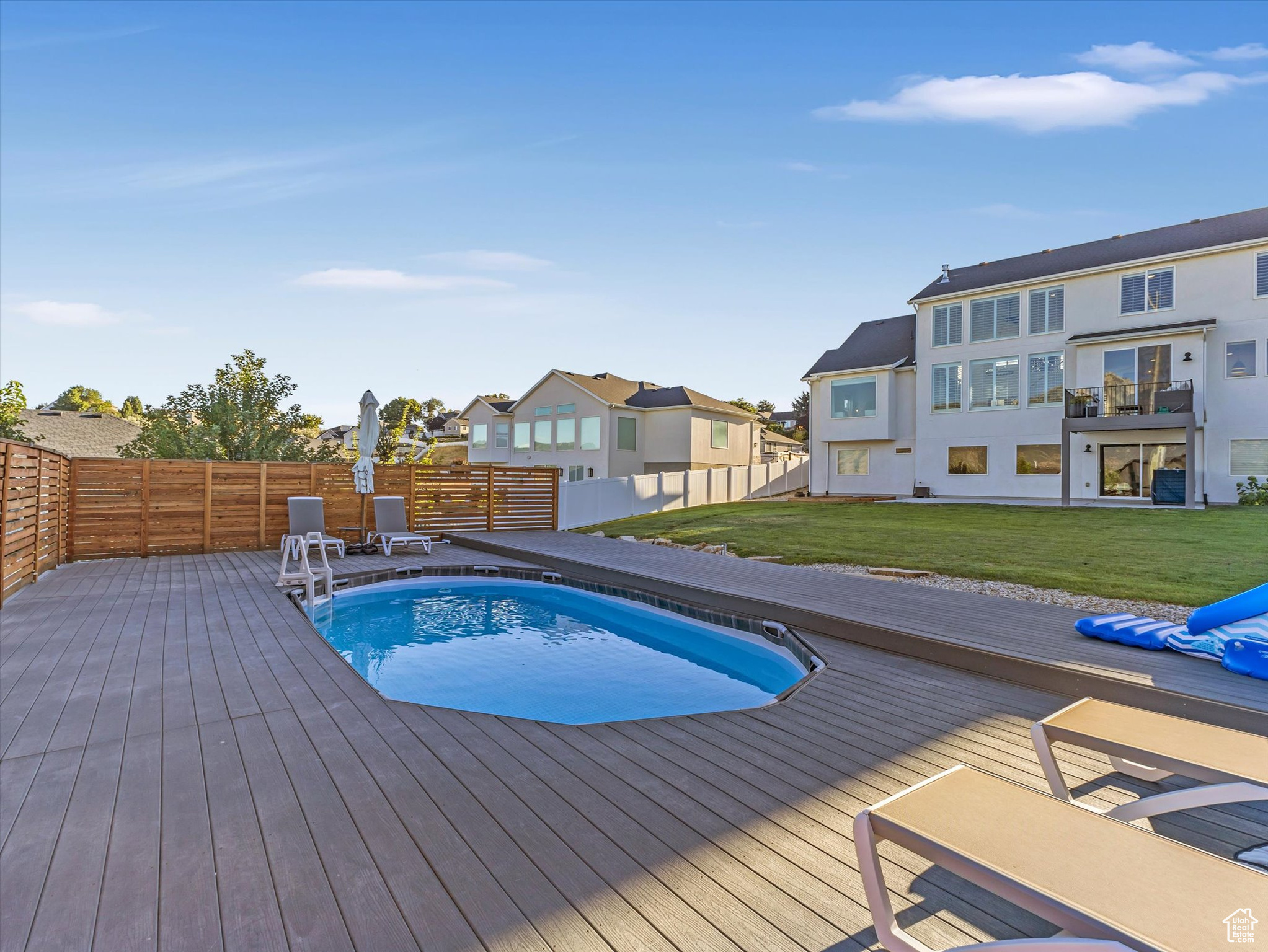 CLOVER RIDGE - Residential