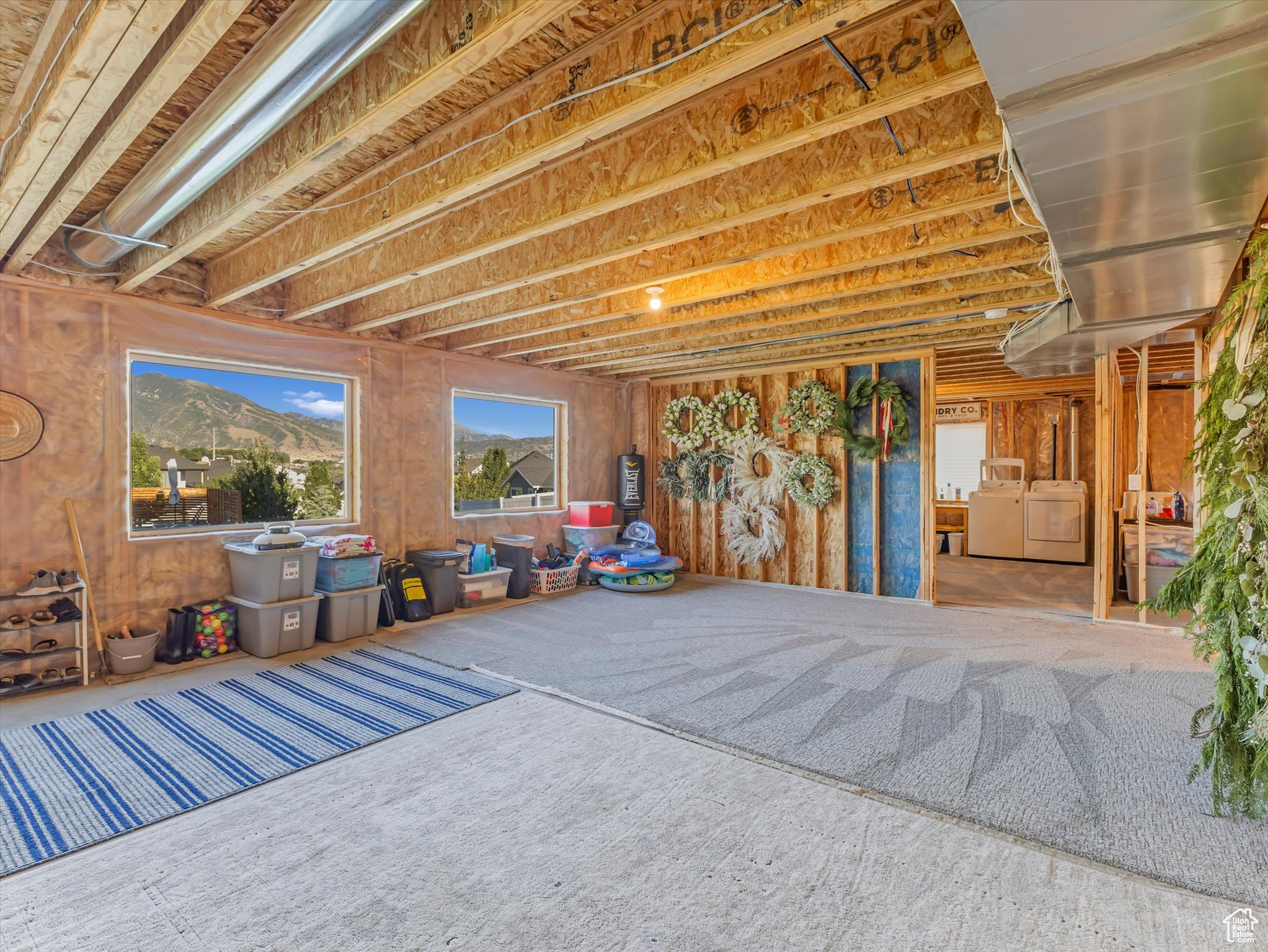 CLOVER RIDGE - Residential