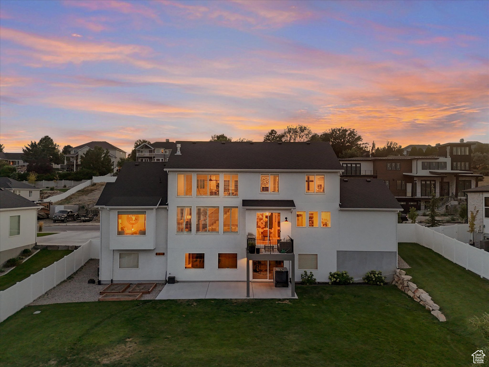 CLOVER RIDGE - Residential