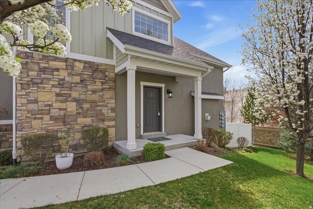 Photo of 7856 S FARM HOUSE Ln E, Midvale, UT 84047 (MLS # 2145607)