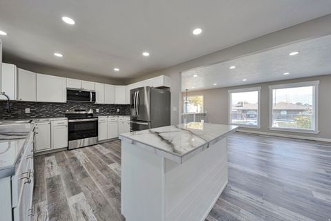 Tiny photo for 7604 S AUTUMN DR, West Jordan, UT 84084 (MLS # 2121884)