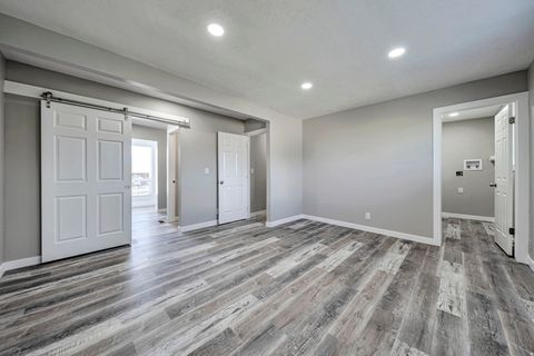 Tiny photo for 7604 S AUTUMN DR, West Jordan, UT 84084 (MLS # 2121884)