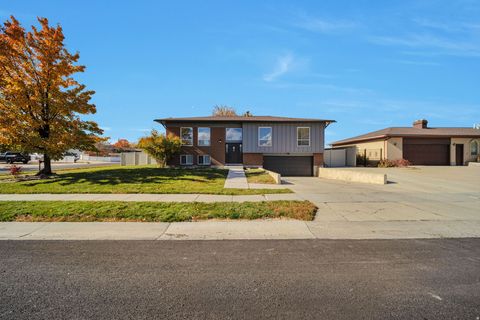 Tiny photo for 7604 S AUTUMN DR, West Jordan, UT 84084 (MLS # 2121884)