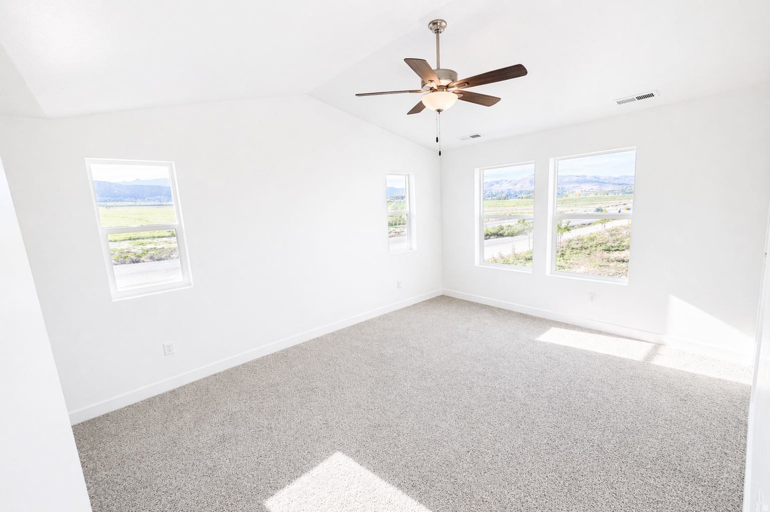 BEACON POINTE - Residential