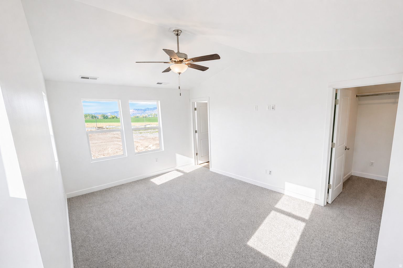 BEACON POINTE - Residential