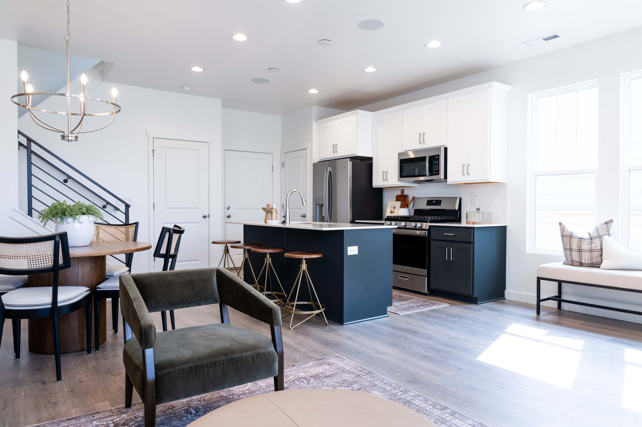 BEACON POINTE - Residential