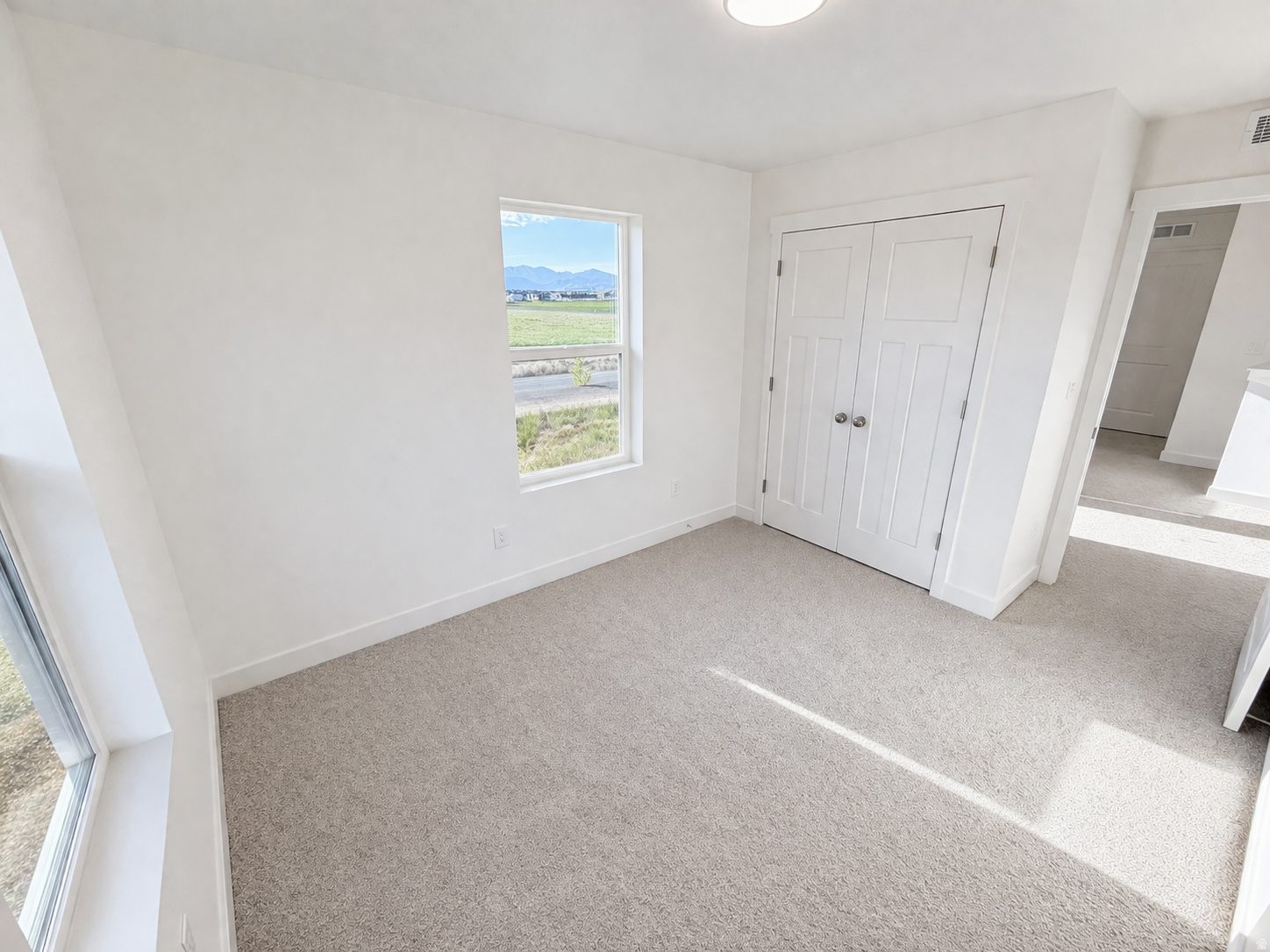 BEACON POINTE - Residential