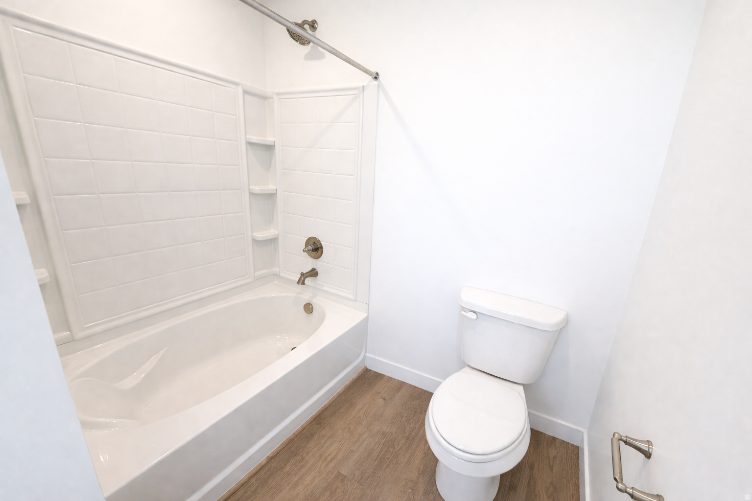 BEACON POINTE - Residential