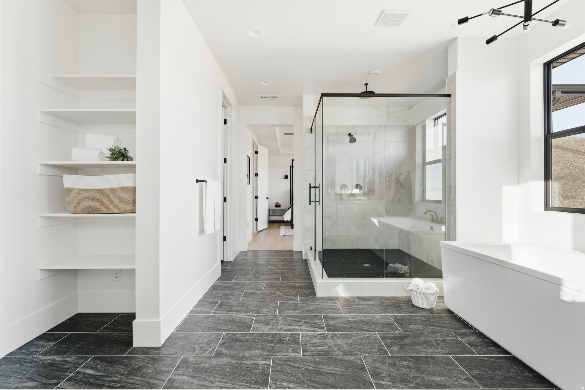 LAKEVIEW ESTATES - Residential