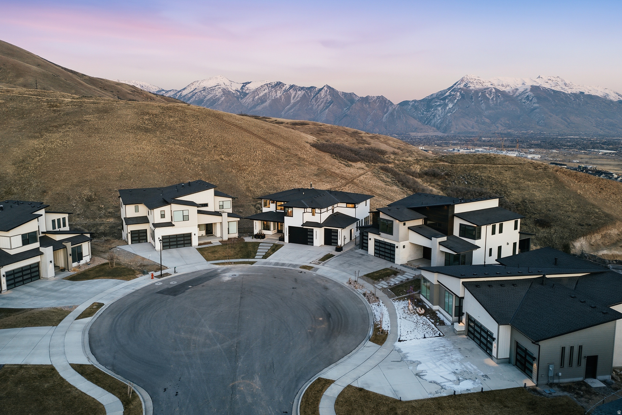 LAKEVIEW ESTATES - Residential