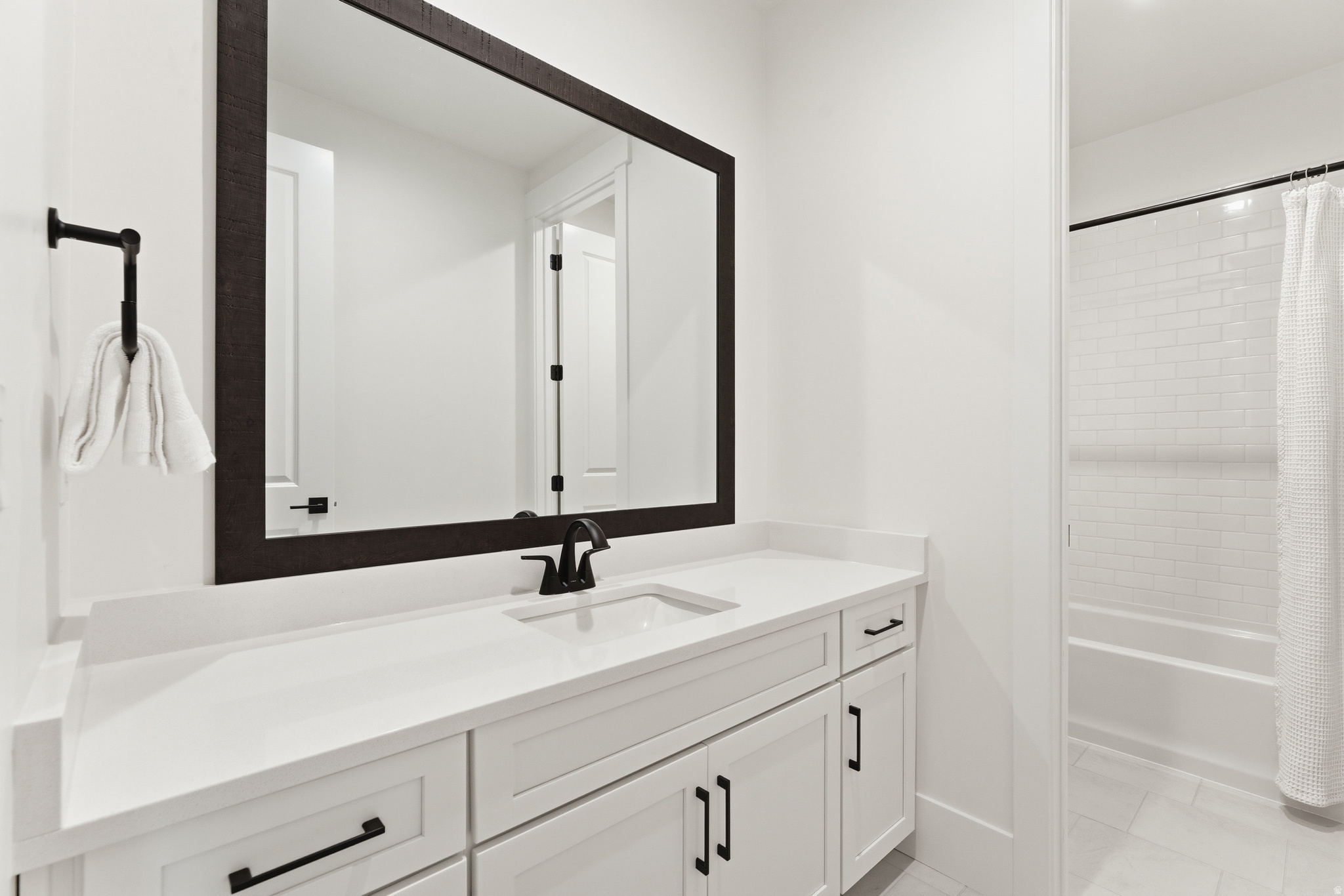 LAKEVIEW ESTATES - Residential