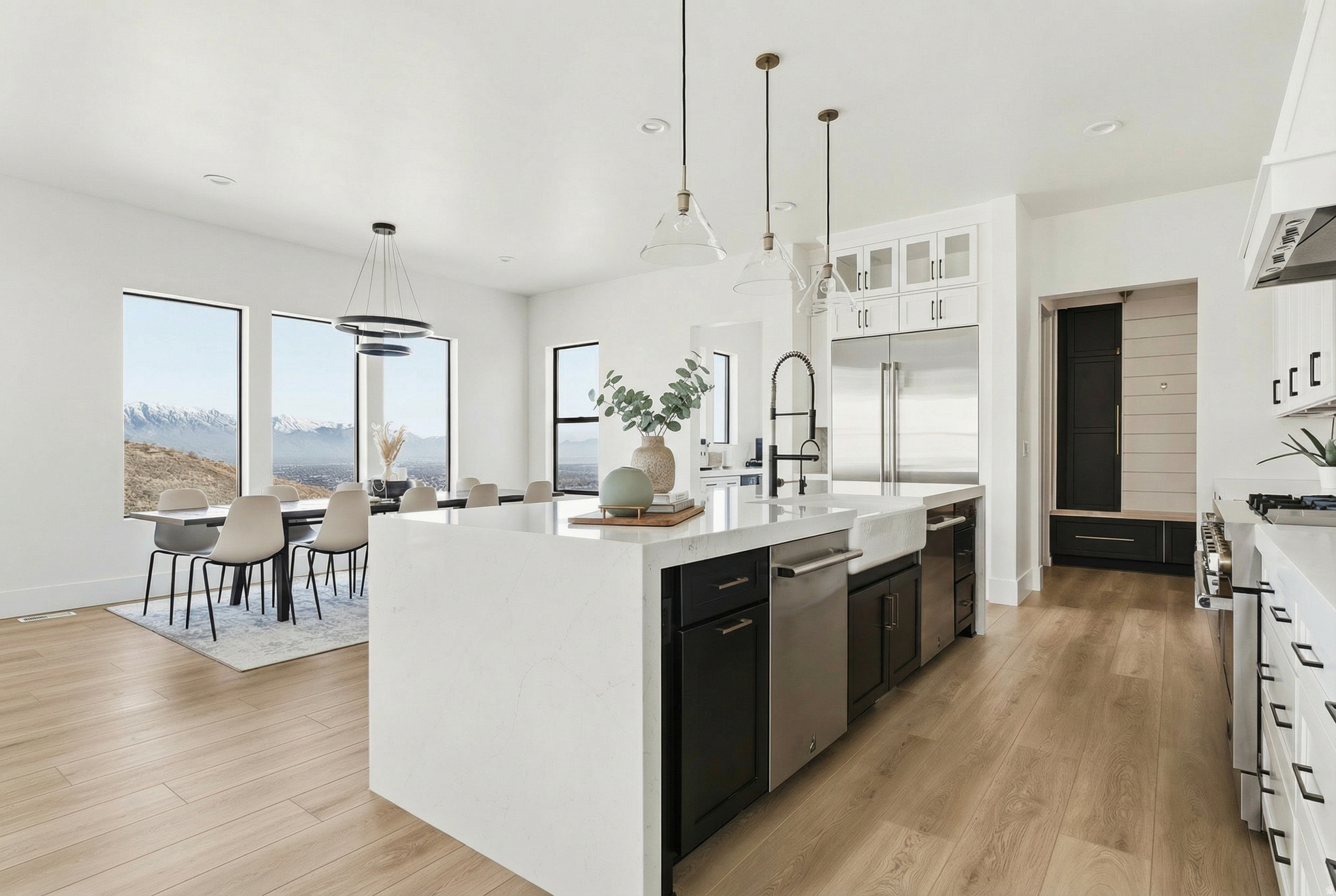 LAKEVIEW ESTATES - Residential