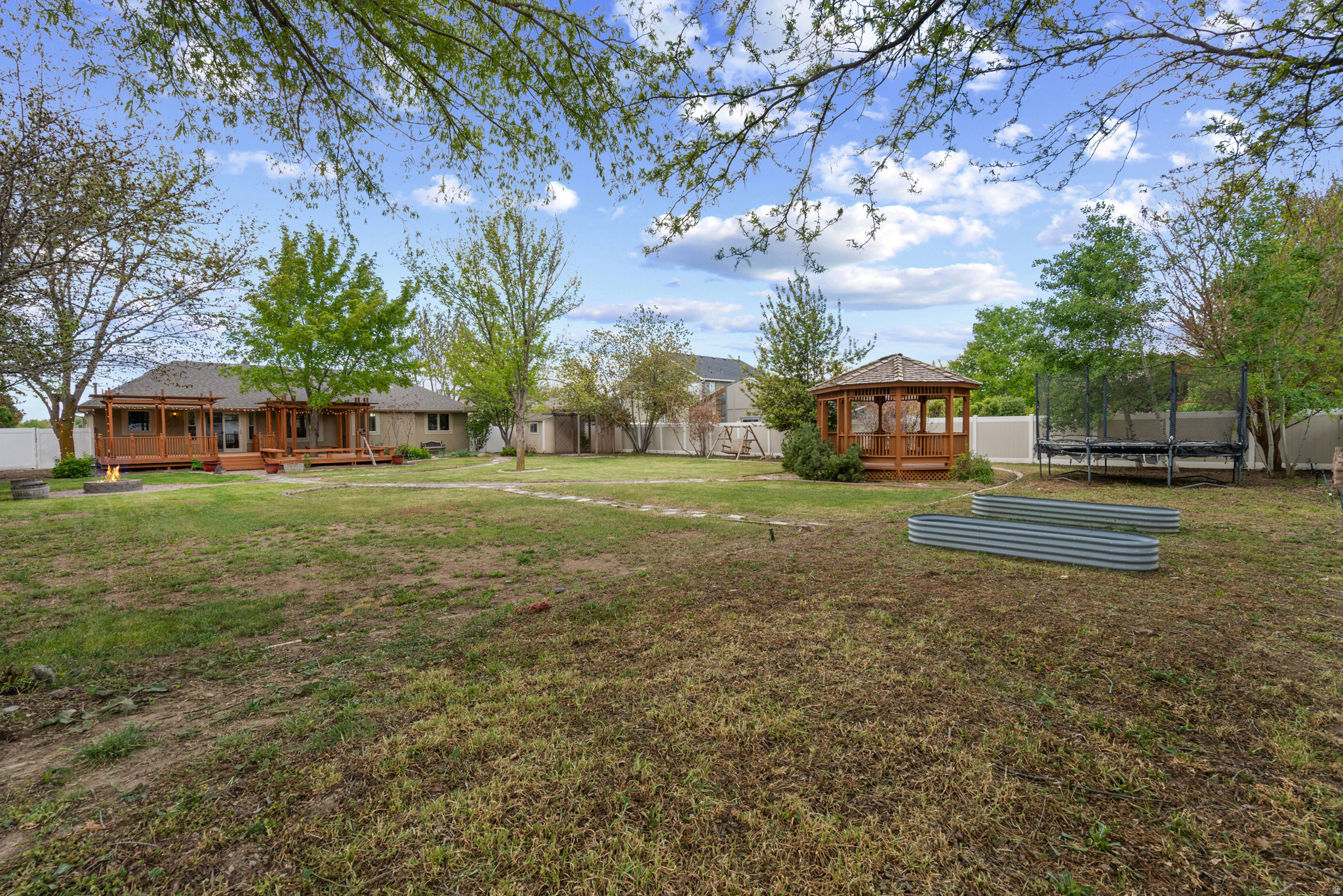 MAHOGANY MOUNTAIN ESTATES - Residential