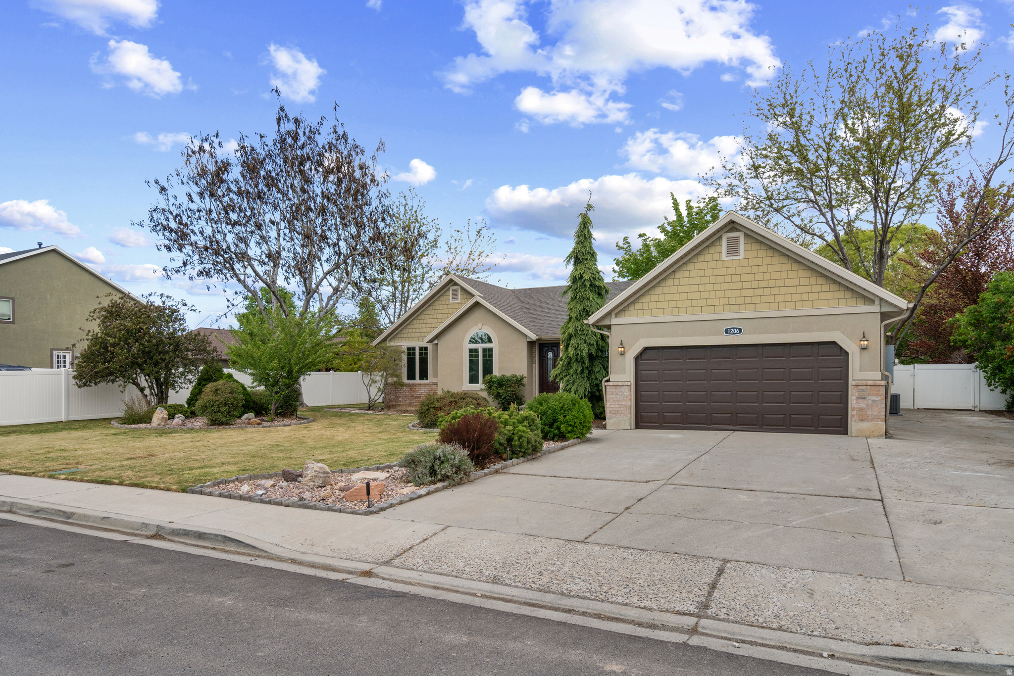 MAHOGANY MOUNTAIN ESTATES - Residential
