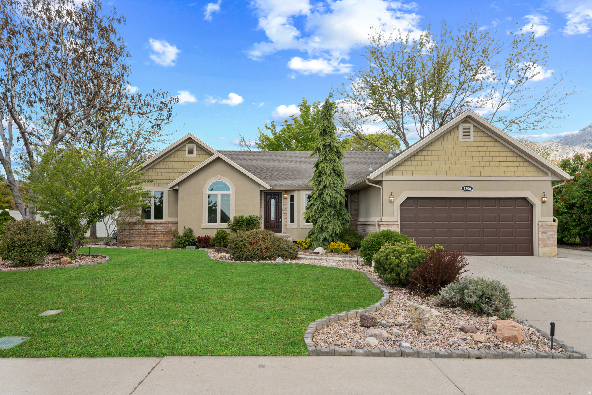 MAHOGANY MOUNTAIN ESTATES - Residential