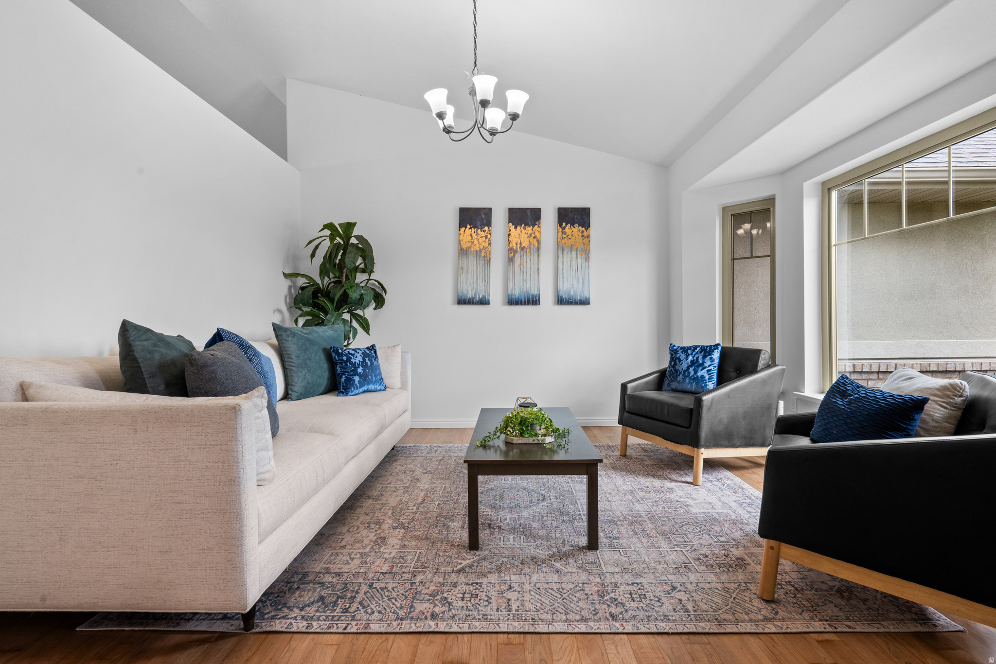 MAHOGANY MOUNTAIN ESTATES - Residential
