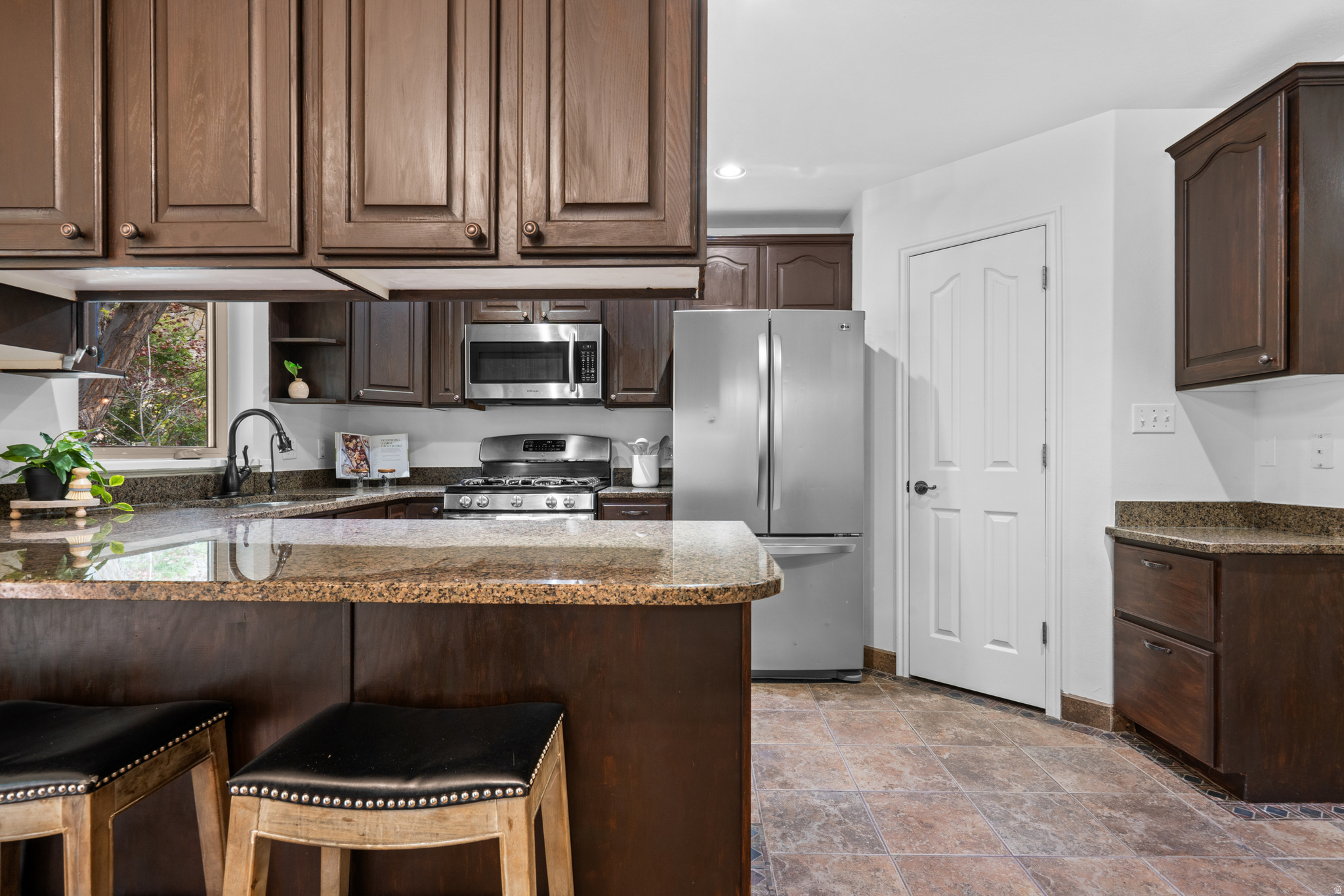 MAHOGANY MOUNTAIN ESTATES - Residential