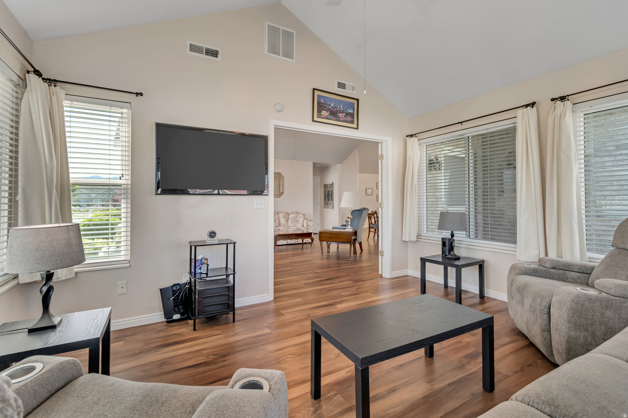 VALLEY VU VILLAS CONDOMINIUM - Residential