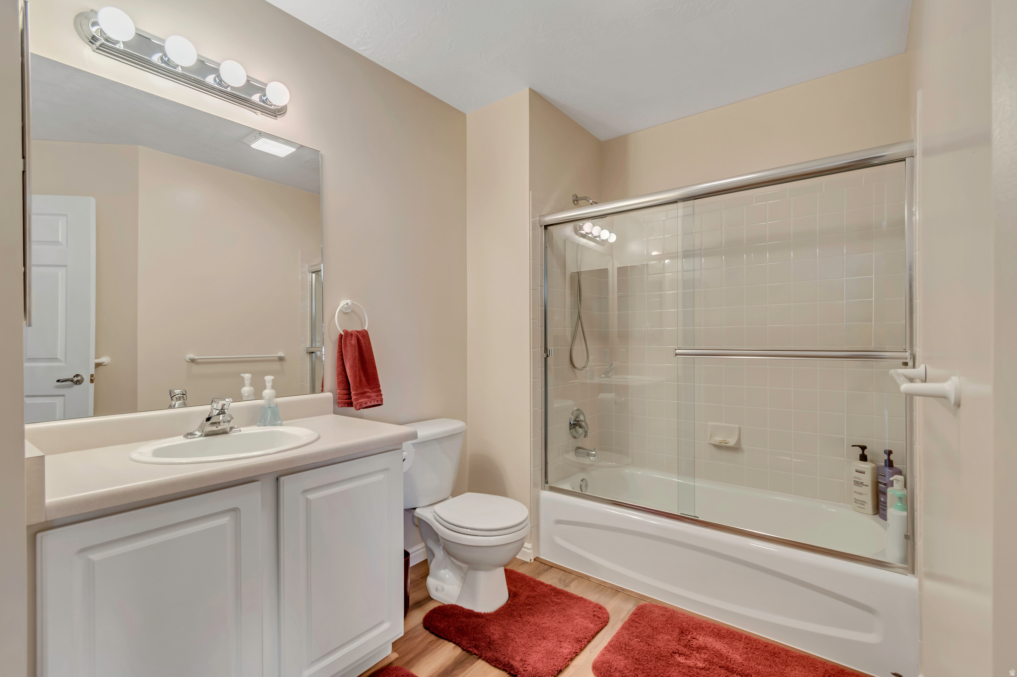 VALLEY VU VILLAS CONDOMINIUM - Residential