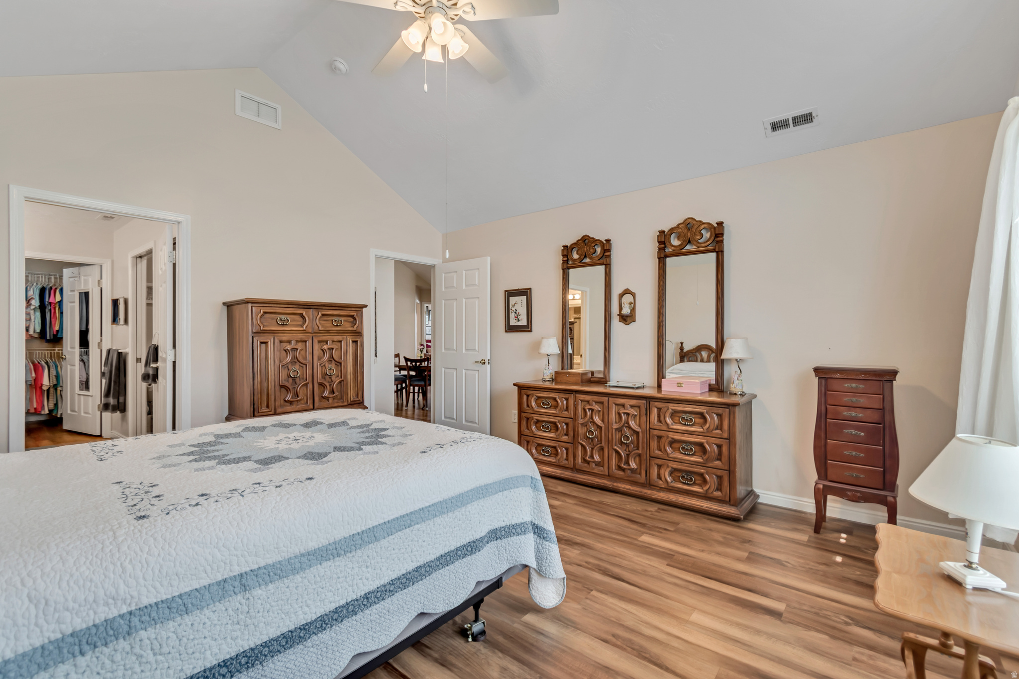 VALLEY VU VILLAS CONDOMINIUM - Residential