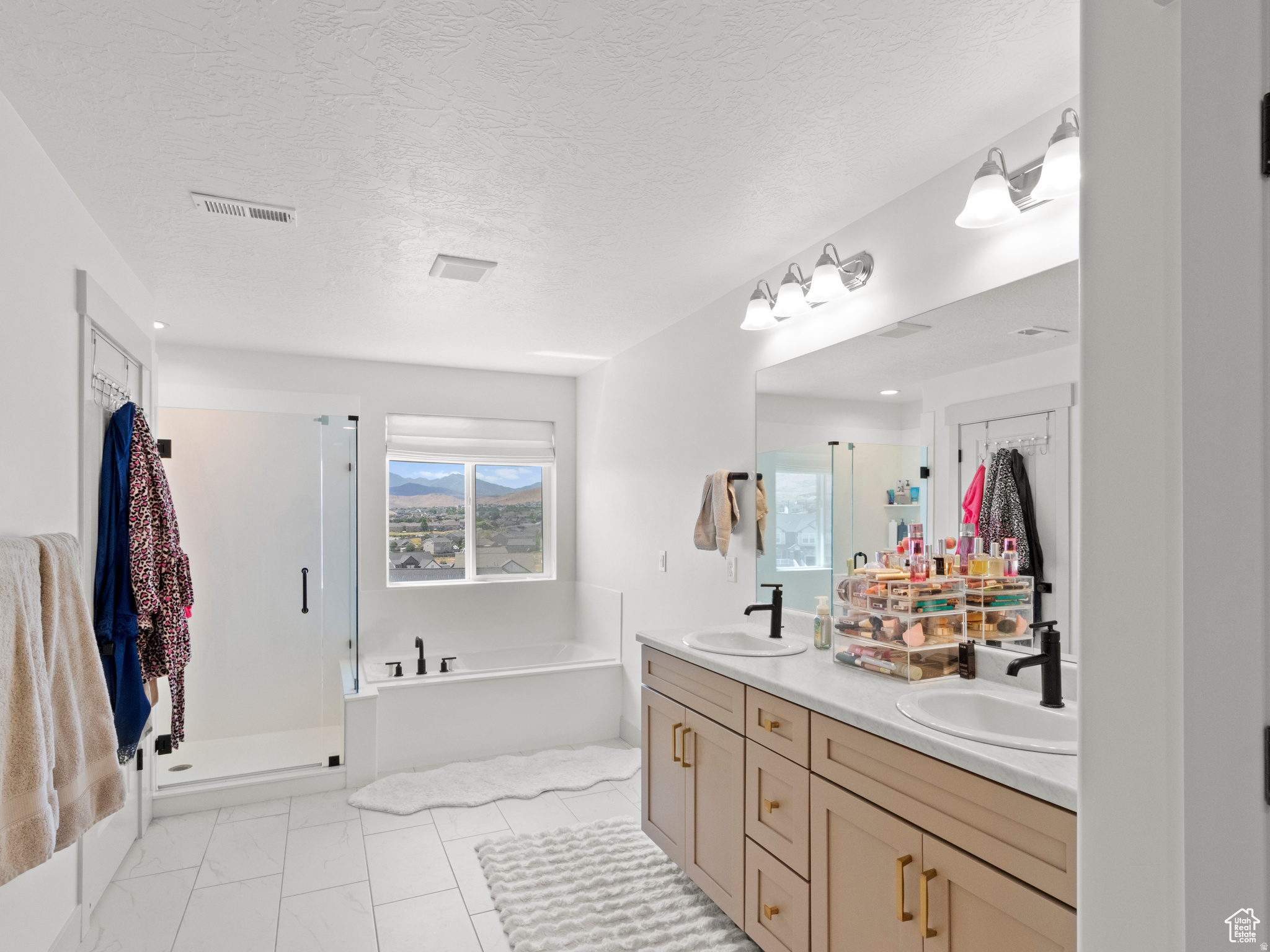 QUAILHILL - Residential