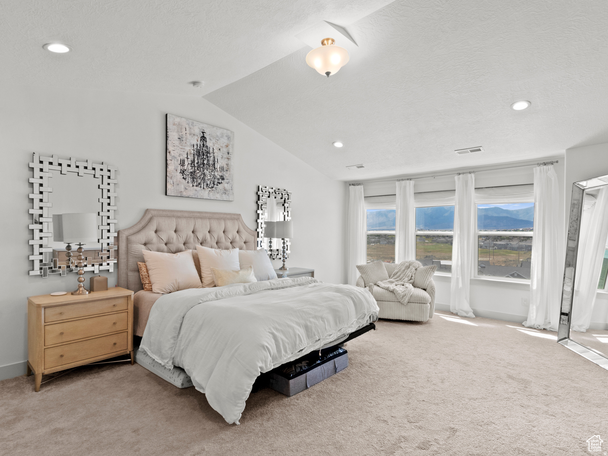 QUAILHILL - Residential