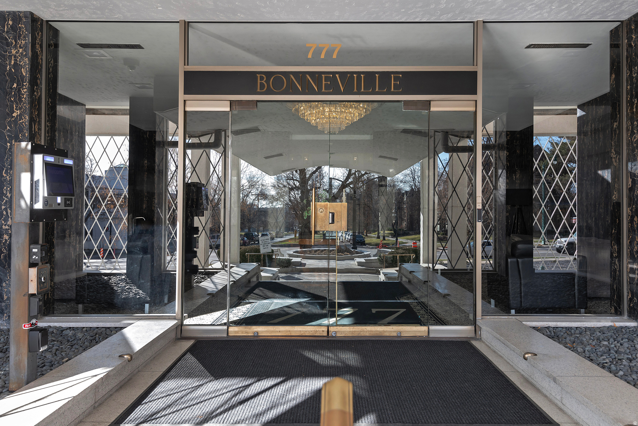 BONNEVILLE TOWERS - Residential