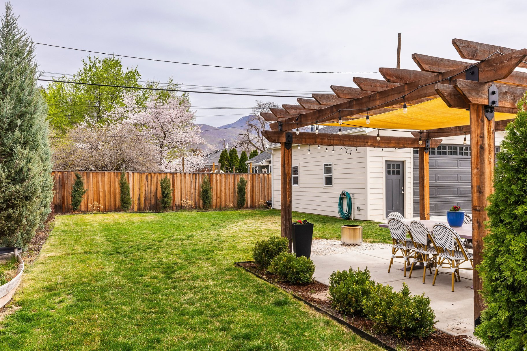 SUGAR HOUSE - Residential