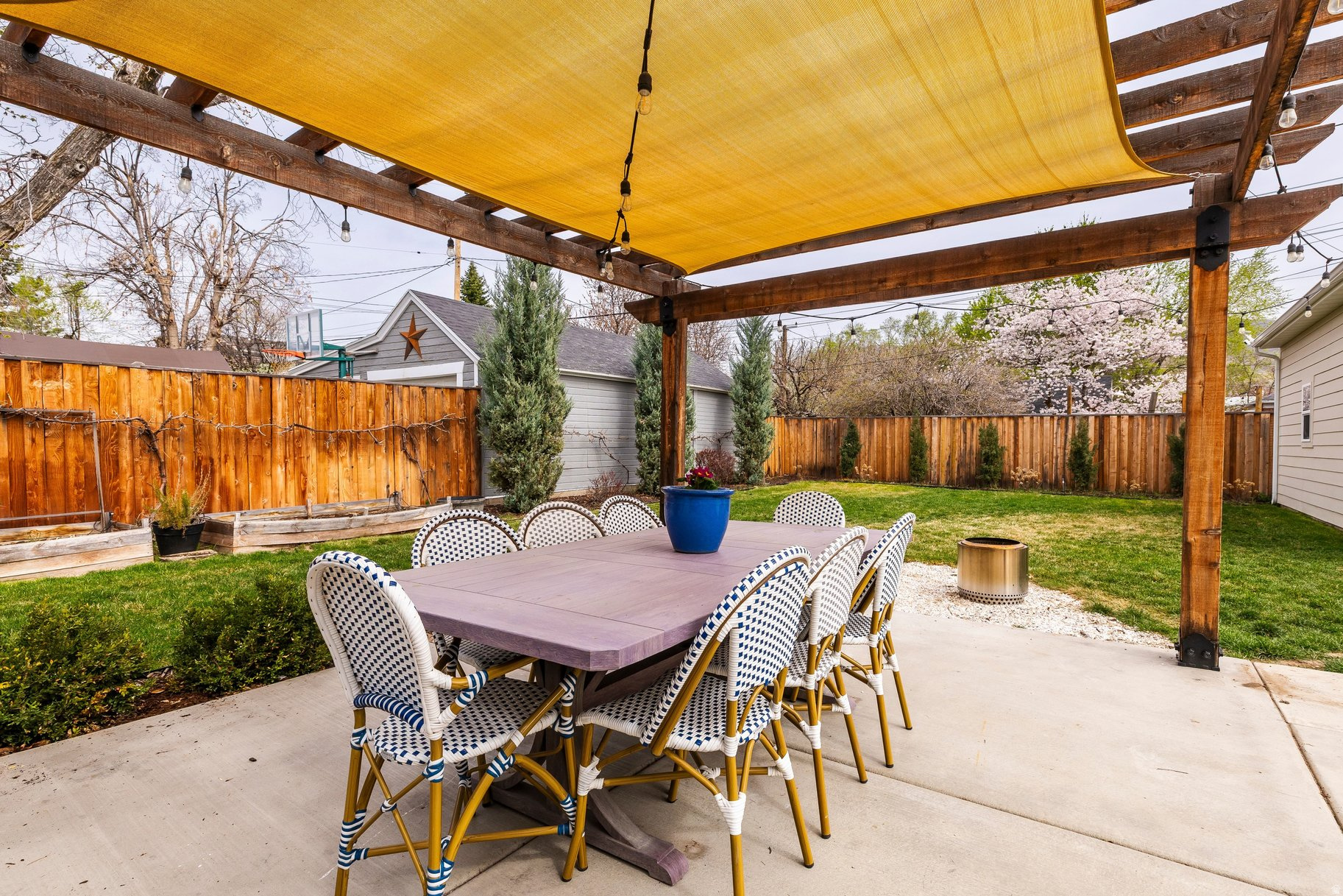 SUGAR HOUSE - Residential