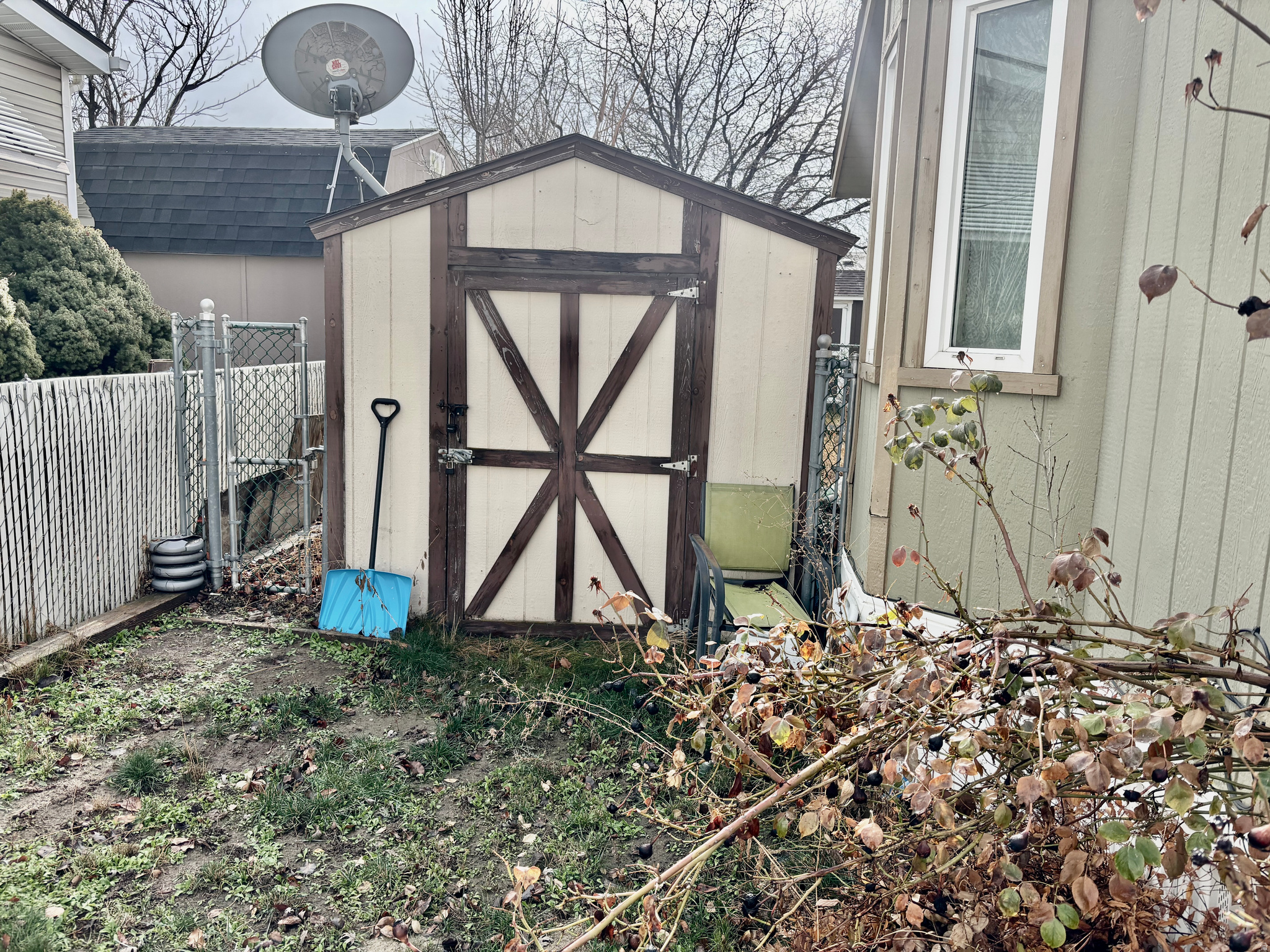 CRESTWOOD VILLAGE - Residential