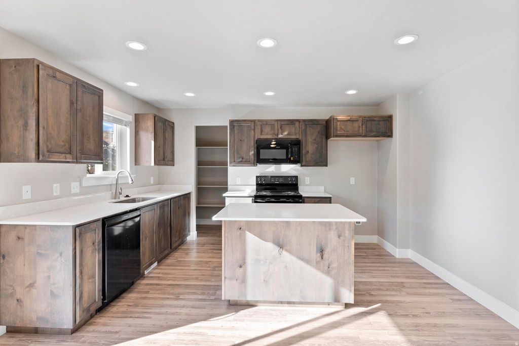 Photo of 393 N SLANT RD #31, Spanish Fork, UT 84660 (MLS # 2141873)