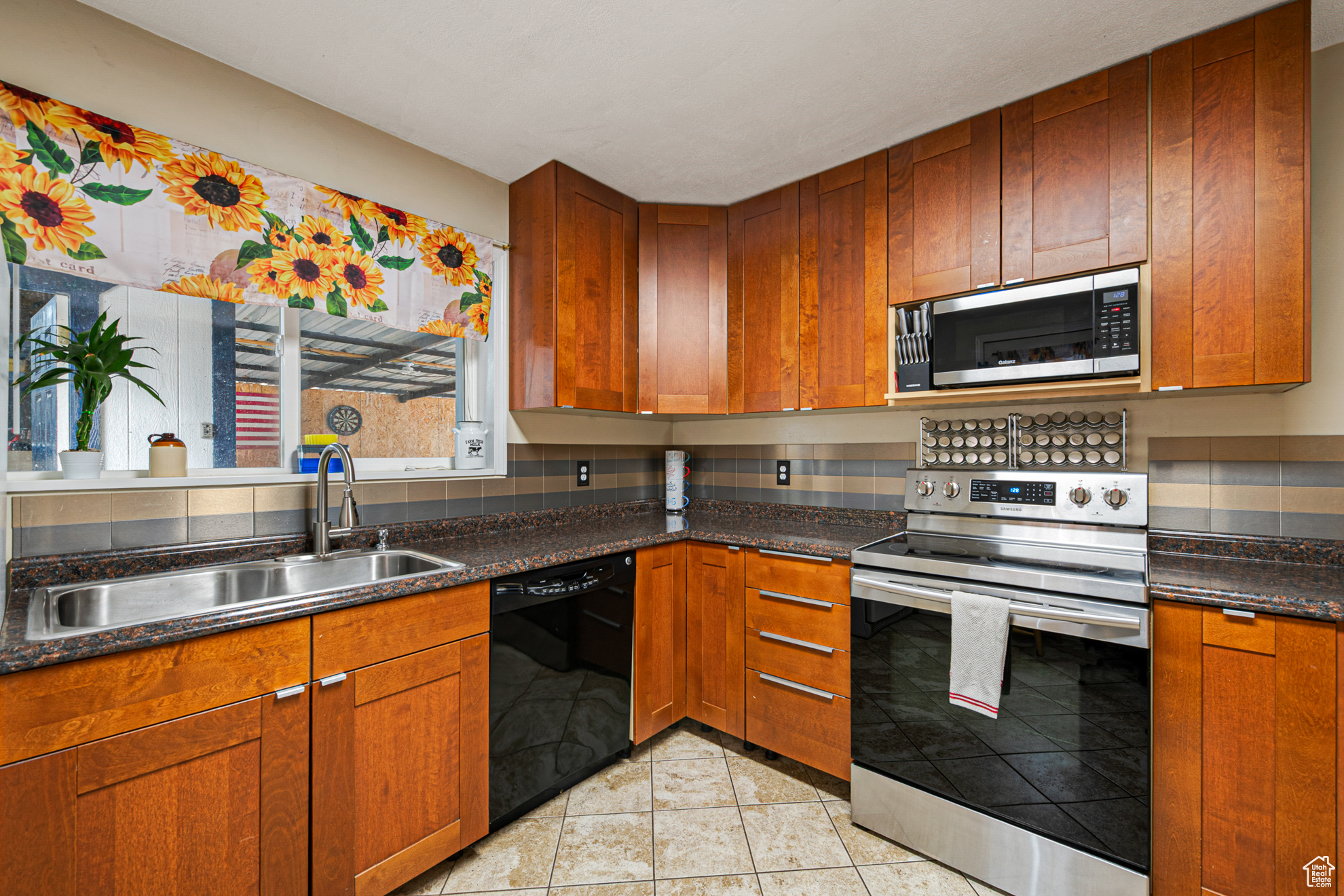 HOFFMAN HEIGHTS - Residential