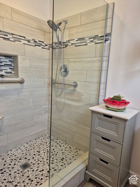 Tiny photo for 4896 S ADAMS AVE E, South Ogden, UT 84403 (MLS # 2190356)