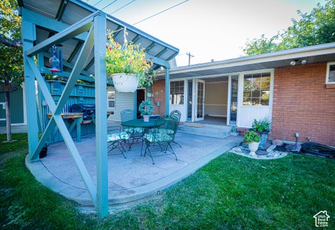 Tiny photo for 4896 S ADAMS AVE E, South Ogden, UT 84403 (MLS # 2190356)
